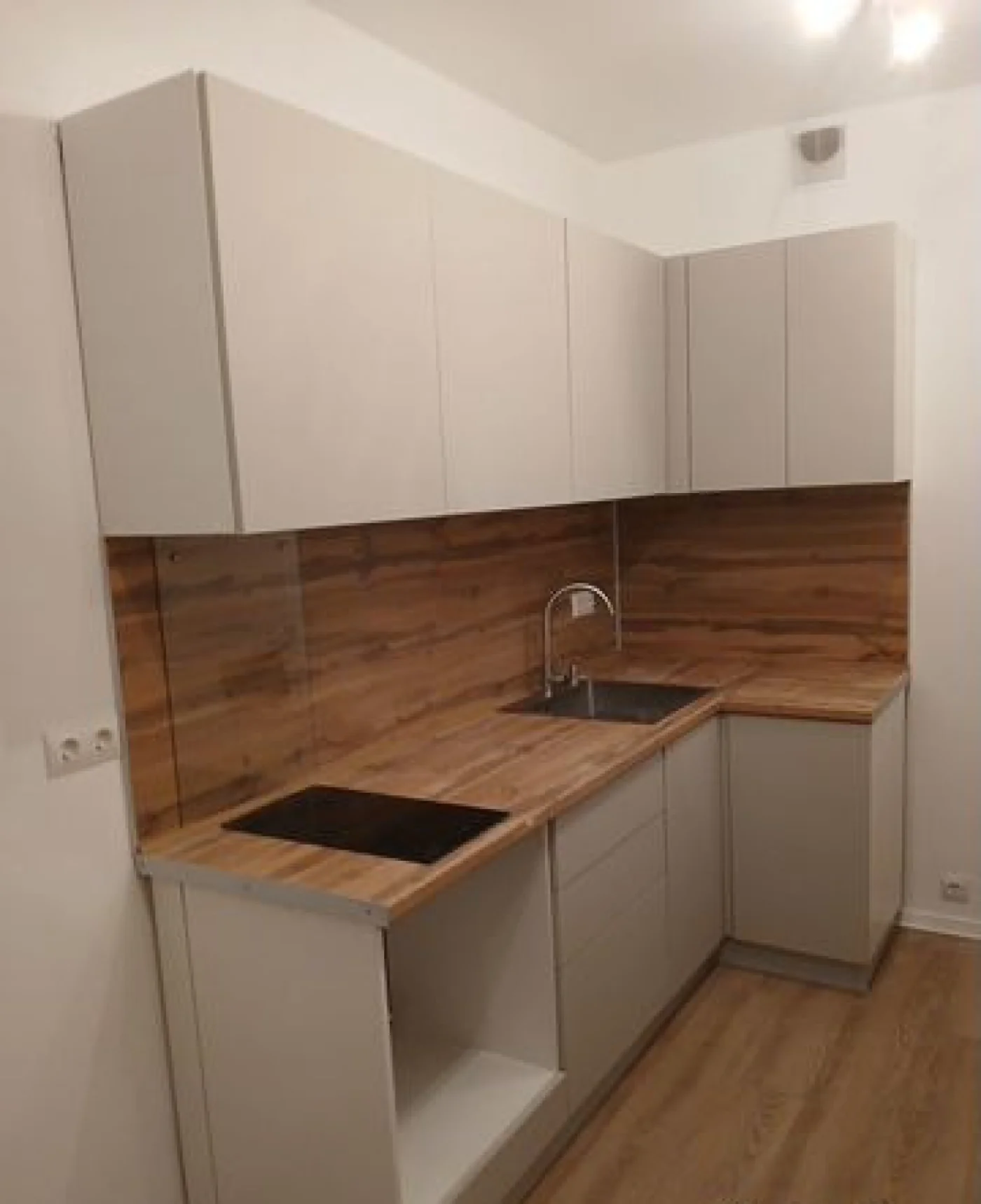 Кухня угловая 220х100 см под заказ, ЛДСП и МДФ