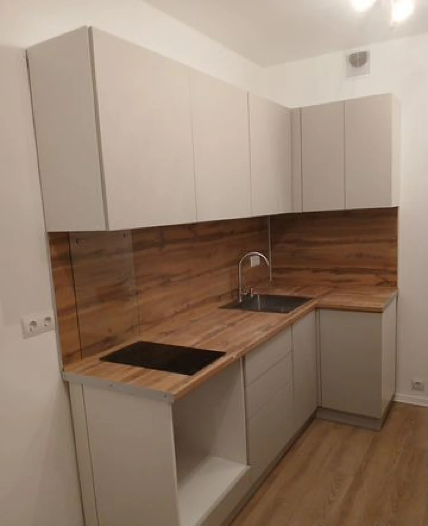 Кухня угловая 220х100 см под заказ, ЛДСП и МДФ