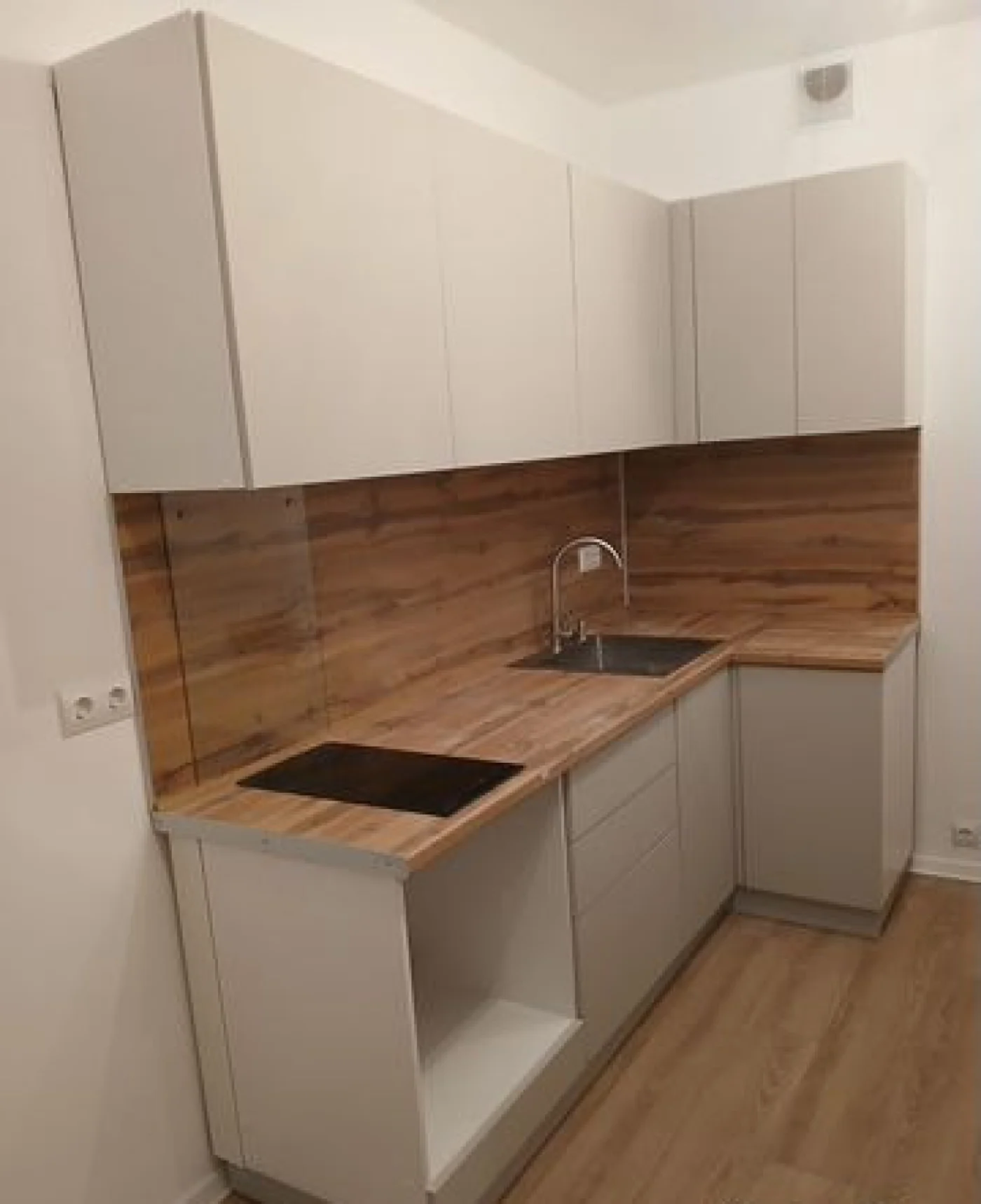 Кухня угловая 220х100 см под заказ, ЛДСП и МДФ